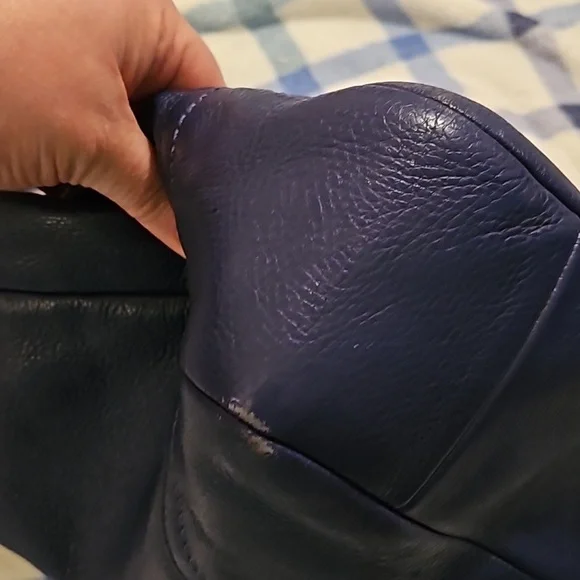 Coach hobo/ crossbody in Navy Blue pebbled leather - Picture 8 of 10